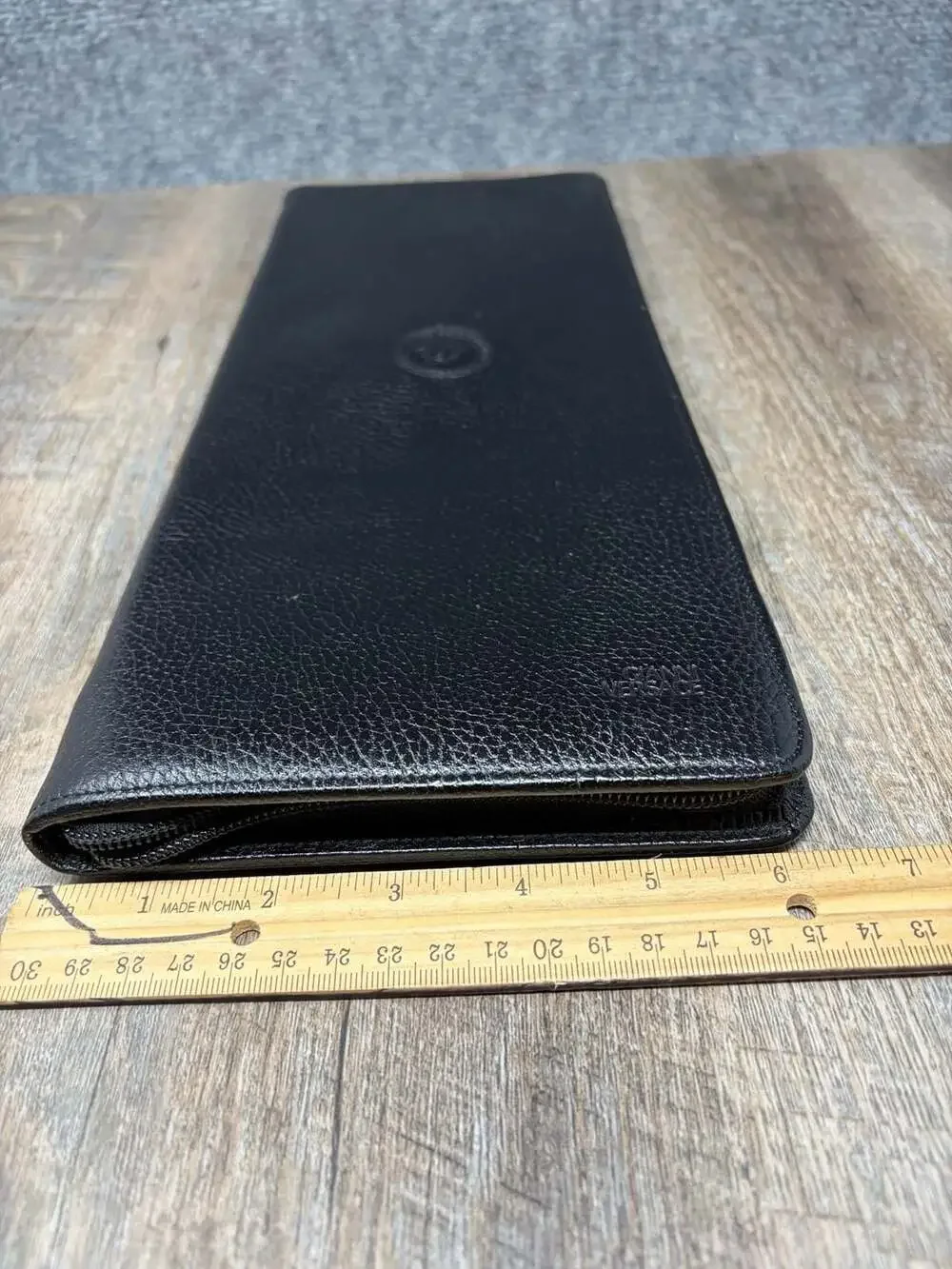 Gianni Versace Vintage medusa Black Leather Garment/Tie Travel Case gold toned